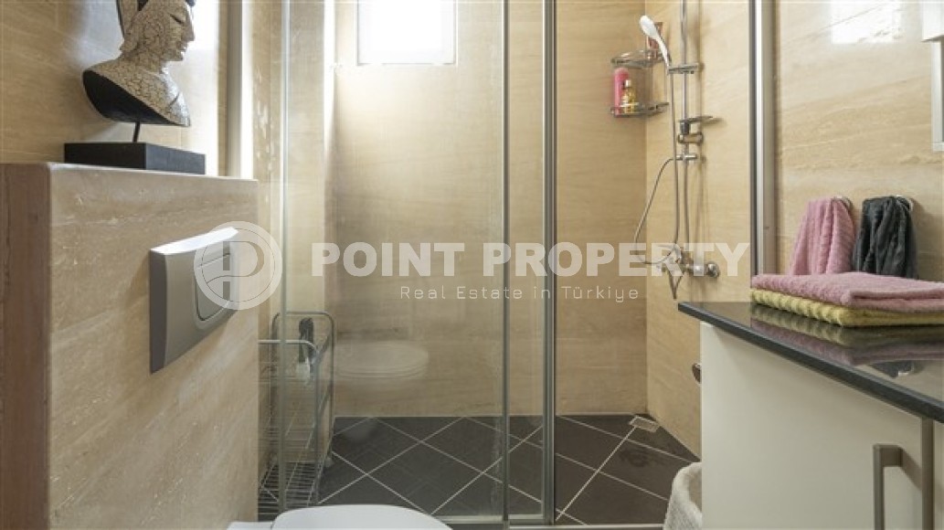 Просторная видовая двухуровневая квартира на 4-м этаже с мансардой в 600 метрах от моря, в популярном районе Аланьи - Оба-id-5355-фото-13