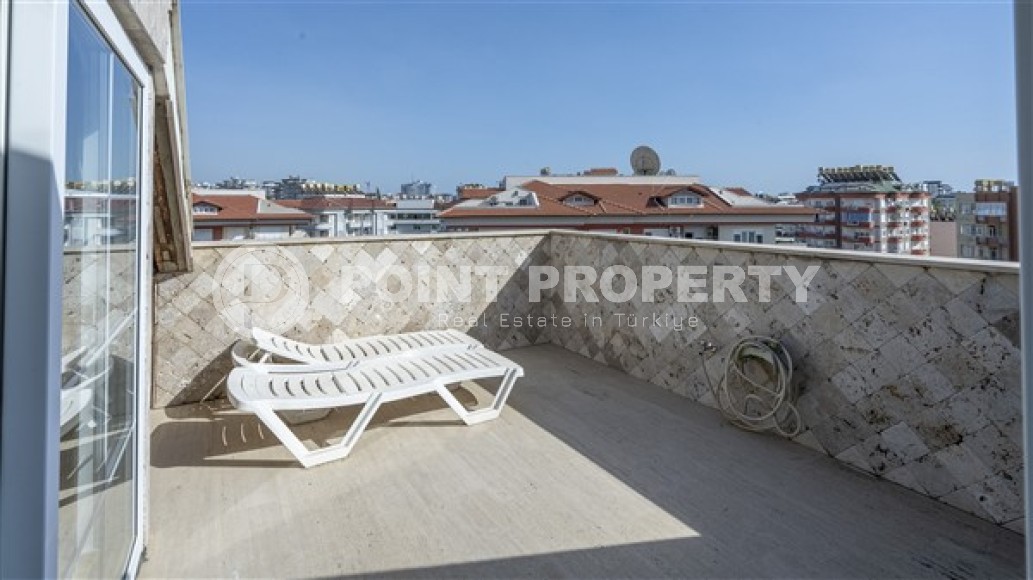 Просторная видовая двухуровневая квартира на 4-м этаже с мансардой в 600 метрах от моря, в популярном районе Аланьи - Оба-id-5355-фото-17