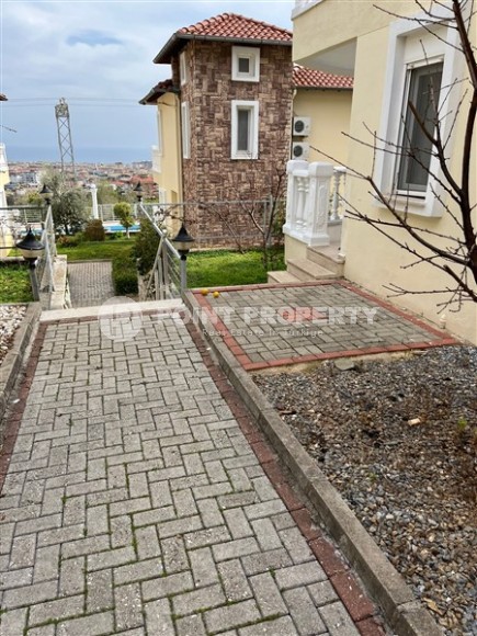 Beautiful, well-appointed villa with three bedrooms, in the center of Alanya, Tepe area-id-5356-photo-11