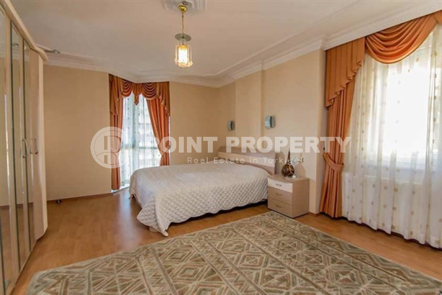 Furnished duplex penthouse 6+1, 550m² on the first coastline in Oba, Alanya.-id-1425-photo-21