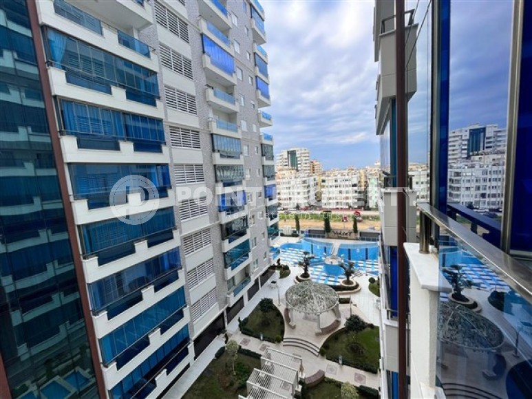 Bright furnished apartment with two bedrooms, in a modern residential complex near the Mediterranean Sea, in the Mahmutlar area-id-5360-photo-9