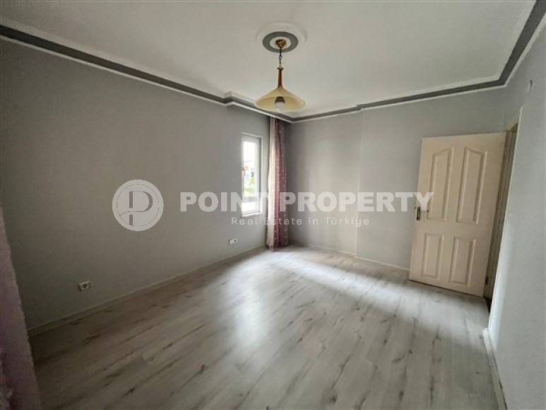 Apartment with three bedrooms and a separate kitchen, in the central area of Alanya-id-5364-photo-7