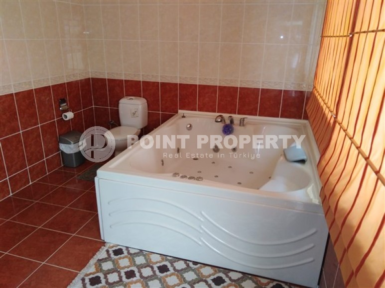 Duplex apartment with three bedrooms, near the sea, in the area of Alanya - Mahmutlar-id-5372-photo-9