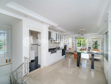 Двухуровневые апартаменты с двумя спальными комнатами и видом на Средиземное море, в районе Конаклы-id-5373-фото-5