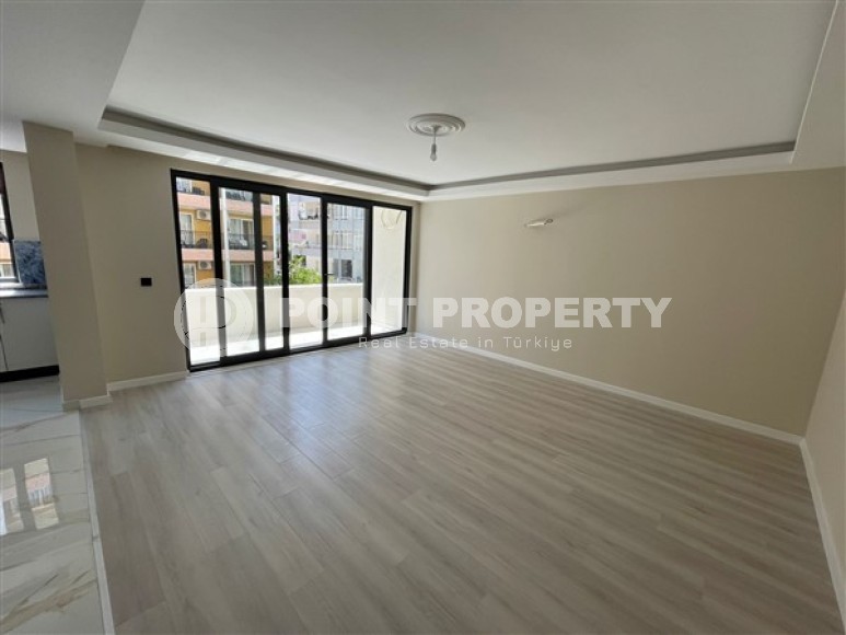 Bright apartment with two bedrooms, next to Damlatas beach, in the center of Alanya-id-5379-photo-1