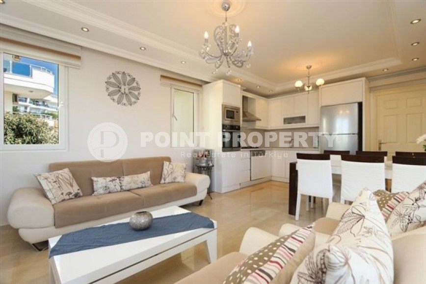 Двухуровневые апартаменты с тремя спальными комнатами и видовой террасой, рядом с морем в районе Конаклы-id-5380-фото-4