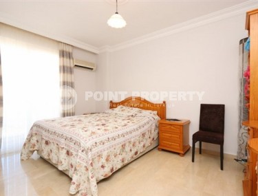 Двухуровневые апартаменты с тремя спальными комнатами и видовой террасой, рядом с морем в районе Конаклы-id-5380-фото-5