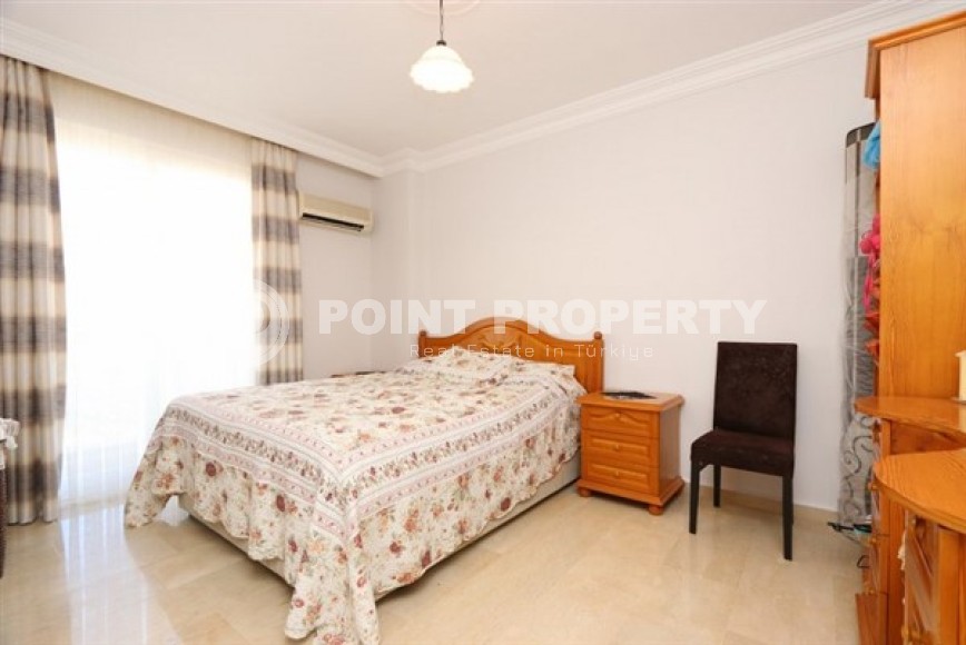 Двухуровневые апартаменты с тремя спальными комнатами и видовой террасой, рядом с морем в районе Конаклы-id-5380-фото-5