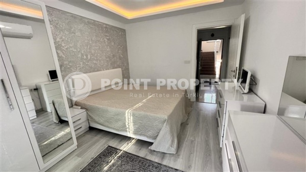 Modern furnished apartment 1+1, with a total area of 65 m2, 250 meters from the sea in the center of Mahmutlar-id-5391-photo-5