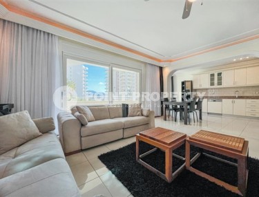 Large bright apartment 3+1, with a total area of 180 m2, on the 1st floor in a building built in 2004, in the center of Mahmutlar district-id-5408-photo-2