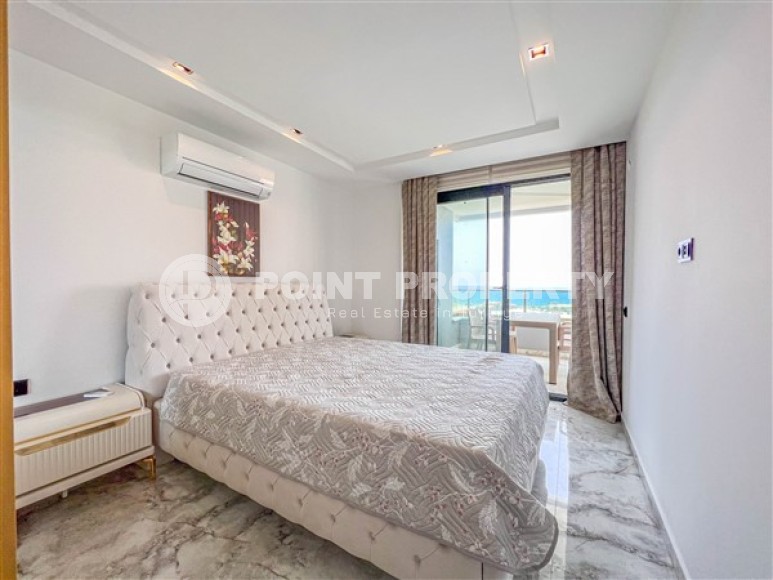 Стильные меблированные апартаменты, планировкой 1+1, рядом с морем в районе Каргыджак-id-5411-фото-4