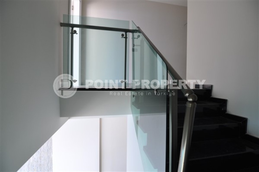 Duplex apartment with four bedrooms and two terraces overlooking the Mediterranean Sea, in the Mahmutlar area-id-5418-photo-14