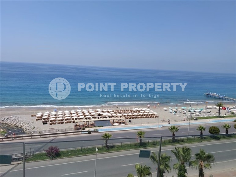 Spacious 4+1 apartment with a total area of 200 m2, on the first line from the sea in the center of Mahmutlar-id-5419-photo-4