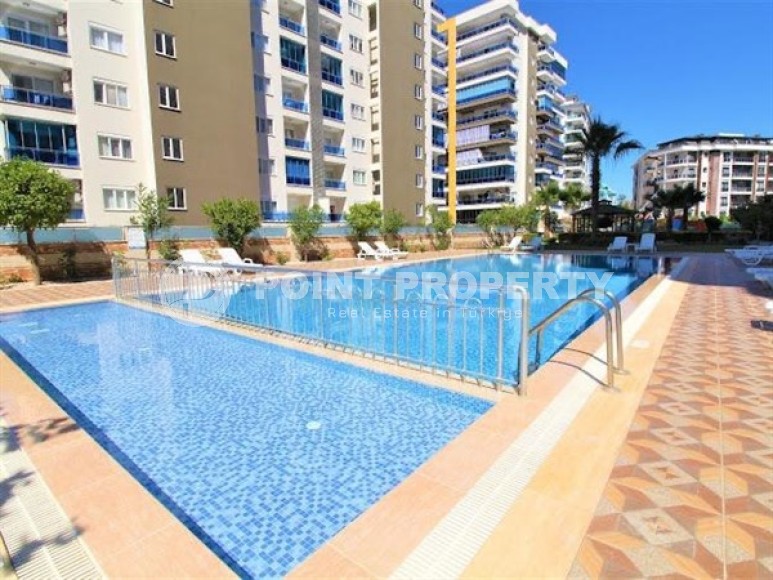 Panoramic apartment 1+1, with a total area of 70 m2, on the 11th floor in the center of Mahmutlar district-id-5422-photo-10