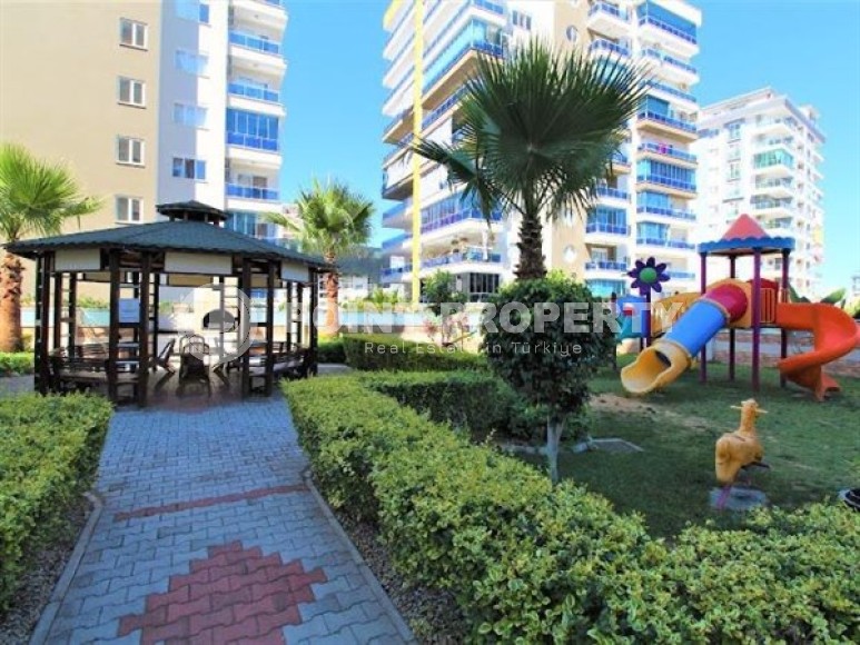 Panoramic apartment 1+1, with a total area of 70 m2, on the 11th floor in the center of Mahmutlar district-id-5422-photo-15