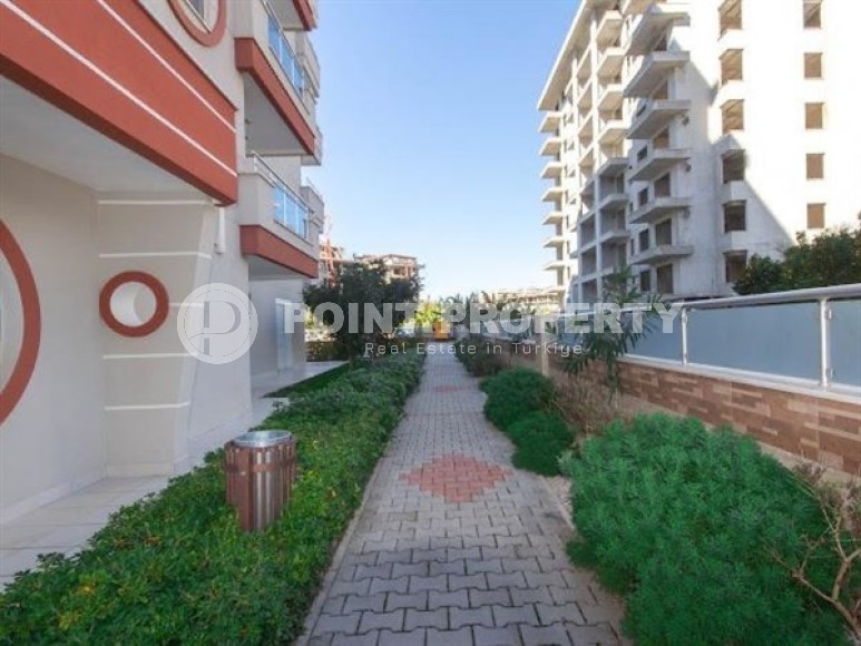 Panoramic apartment 1+1, with a total area of 70 m2, on the 11th floor in the center of Mahmutlar district-id-5422-photo-16