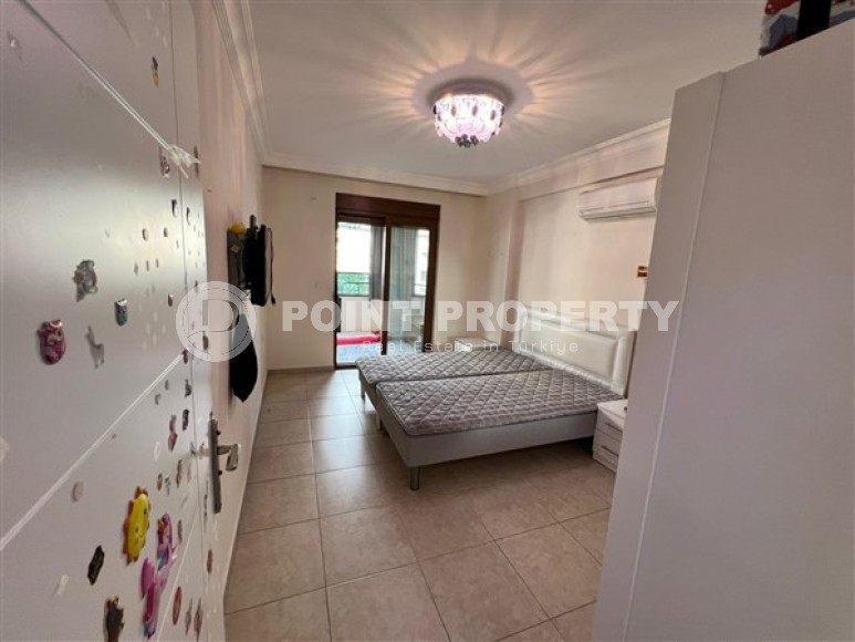 Spacious 2+1 apartment with a total area of 100 m2, 100 meters from the sea and the center of the popular area of Alanya - Mahmutlar-id-5427-photo-4