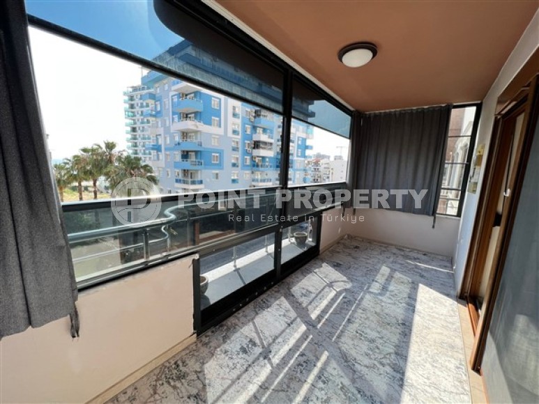Spacious 2+1 apartment with a total area of 100 m2, 100 meters from the sea and the center of the popular area of Alanya - Mahmutlar-id-5427-photo-9