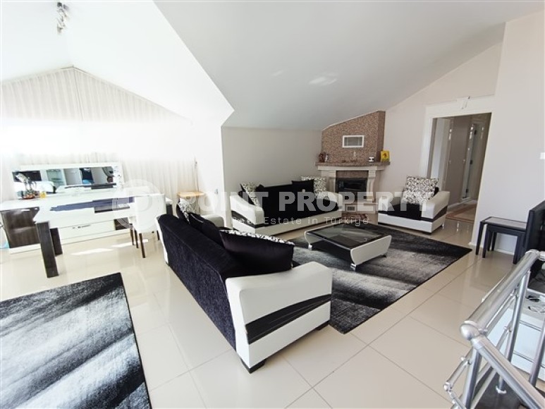 Большой панорамный дуплекс 4+2, общей площадью 350 м2, на самом берегу моря в районе Кестель-id-5434-фото-2