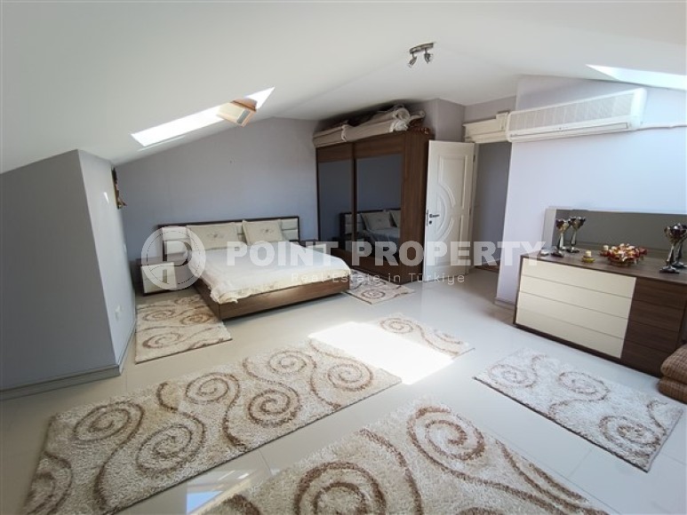 Большой панорамный дуплекс 4+2, общей площадью 350 м2, на самом берегу моря в районе Кестель-id-5434-фото-9