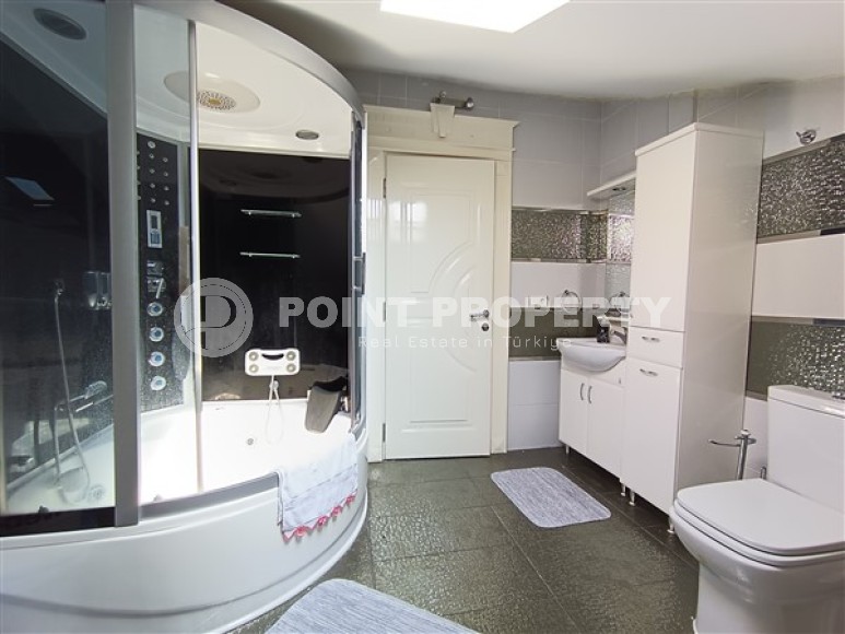 Большой панорамный дуплекс 4+2, общей площадью 350 м2, на самом берегу моря в районе Кестель-id-5434-фото-11