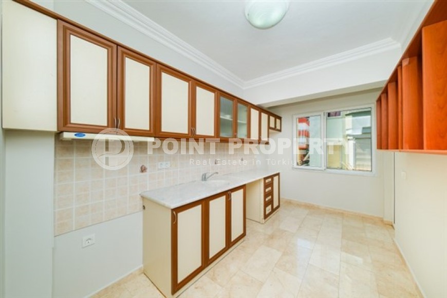 Apartment with one bedroom and a separate kitchen, in the central area of Alanya - Cleopatra-id-5439-photo-1