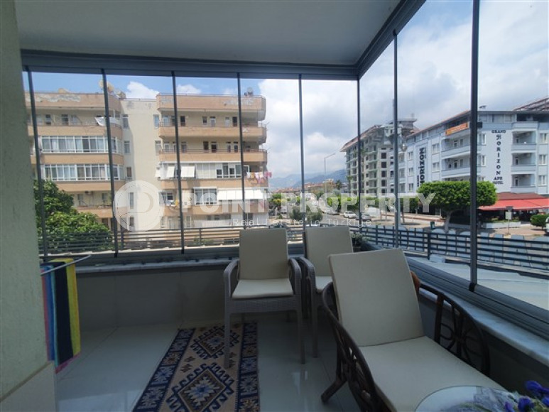 Furnished apartment 1+1, 60m², in an urban building in the very center of Alanya-id-1430-photo-23