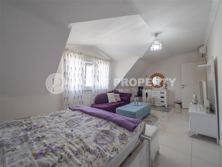 Spacious two-level apartment, 3+1 layout, overlooking the Mediterranean Sea, in the Kestel area-id-5454-photo-13