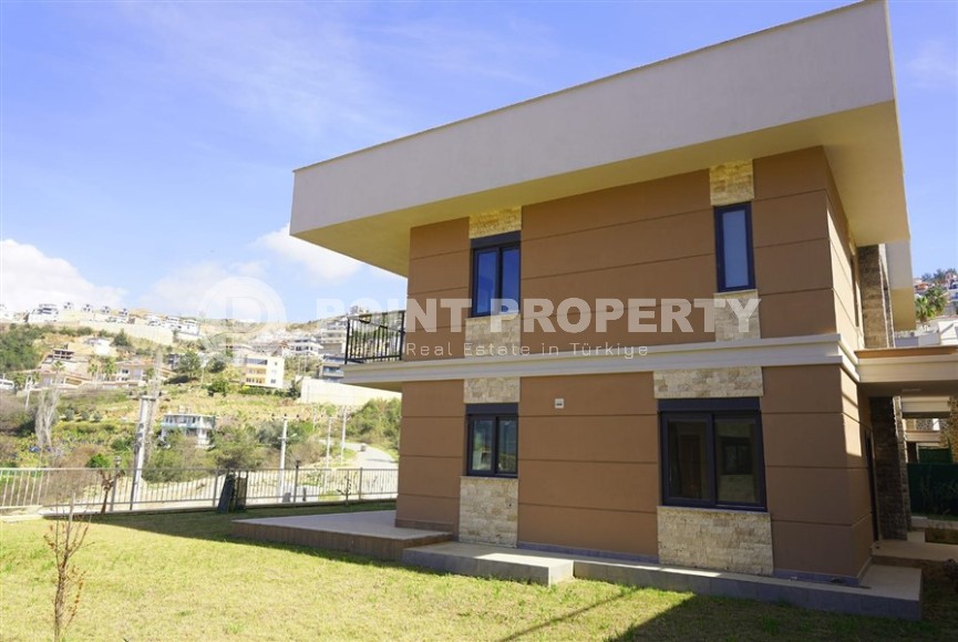 Двухэтажная отдельно стоящая вилла с собственным садом в трех километрах от моря, в престижном районе Аланьи - Каргыджак-id-5465-фото-2