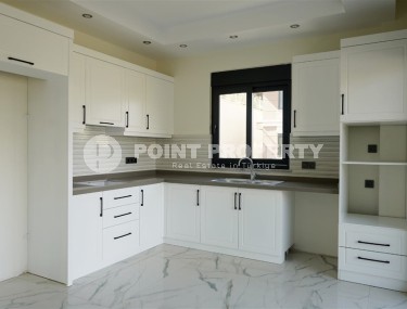 Двухэтажная отдельно стоящая вилла с собственным садом в трех километрах от моря, в престижном районе Аланьи - Каргыджак-id-5465-фото-3