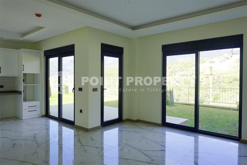 Двухэтажная отдельно стоящая вилла с собственным садом в трех километрах от моря, в престижном районе Аланьи - Каргыджак-id-5465-фото-6