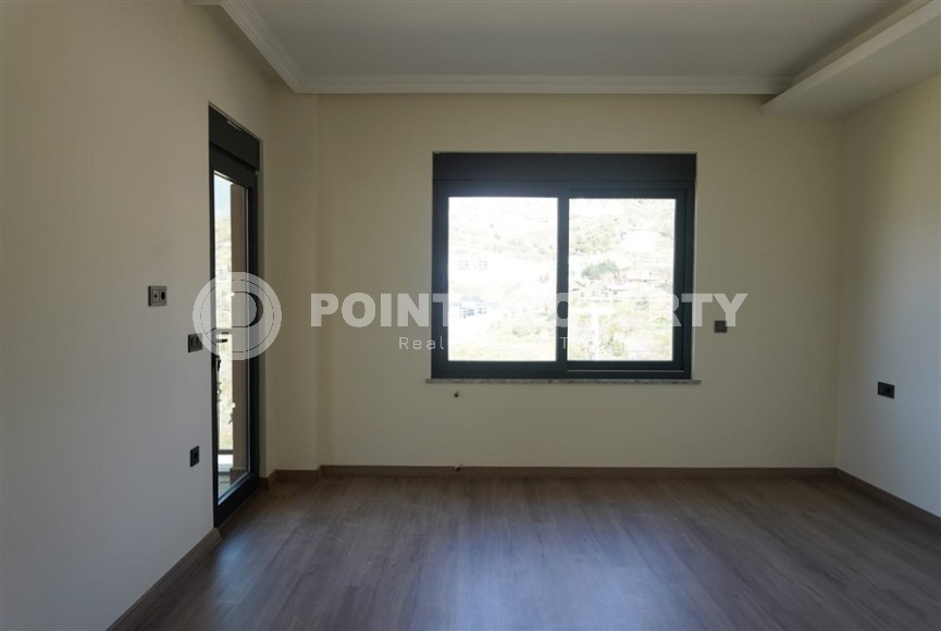 Двухэтажная отдельно стоящая вилла с собственным садом в трех километрах от моря, в престижном районе Аланьи - Каргыджак-id-5465-фото-9