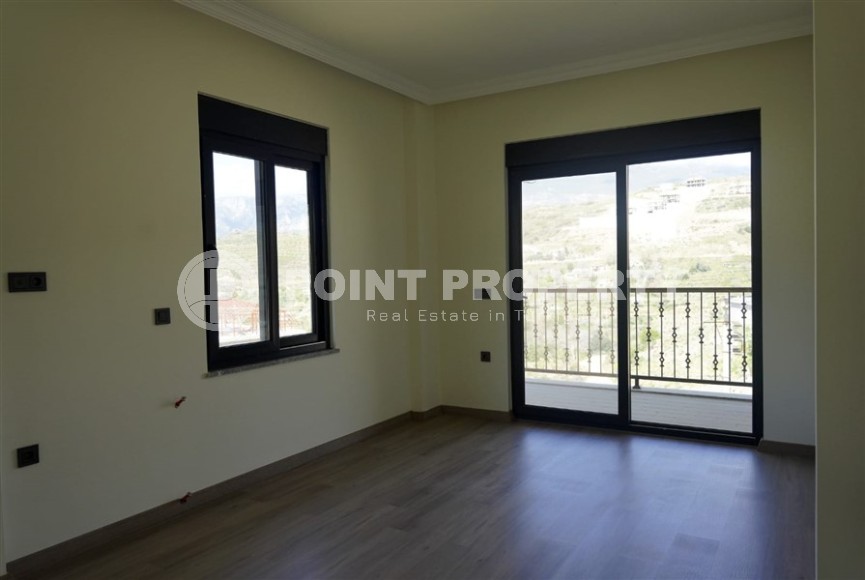 Двухэтажная отдельно стоящая вилла с собственным садом в трех километрах от моря, в престижном районе Аланьи - Каргыджак-id-5465-фото-11