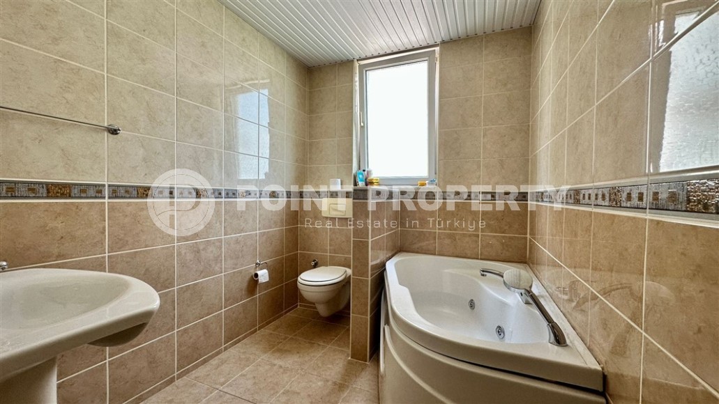 Благоустроенная меблированная квартира 3+1, общей площадью 145 м2, на 4-м этаже в доме 2006 года постройки-id-5466-фото-10