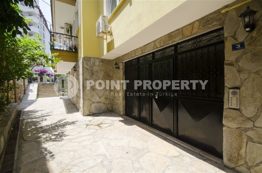 Благоустроенная меблированная квартира 3+1, общей площадью 145 м2, на 4-м этаже в доме 2006 года постройки-id-5466-фото-16