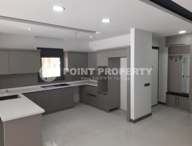 Современная вилла с тремя спальными комнатами, рядом с морем, в районе города Аланья - Авсаллар-id-5472-фото-2