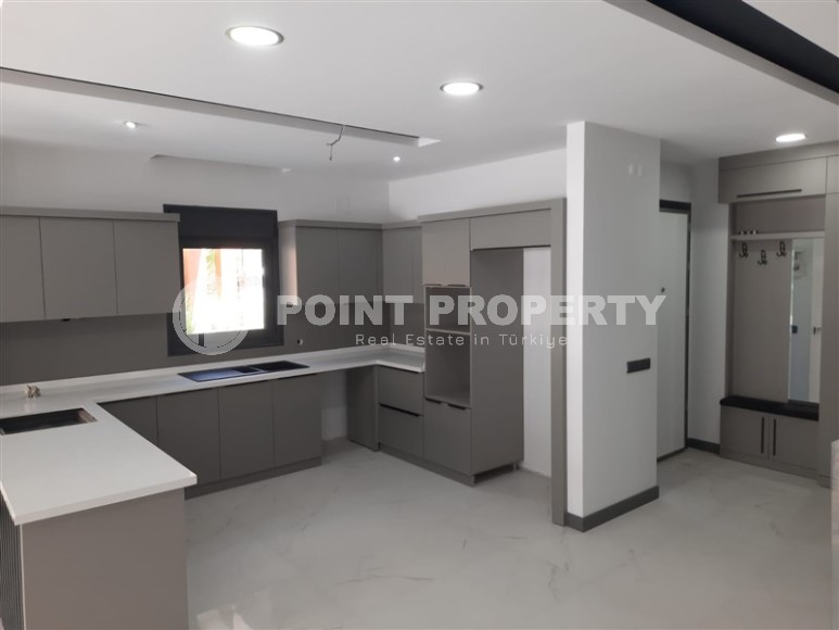 Современная вилла с тремя спальными комнатами, рядом с морем, в районе города Аланья - Авсаллар-id-5472-фото-2