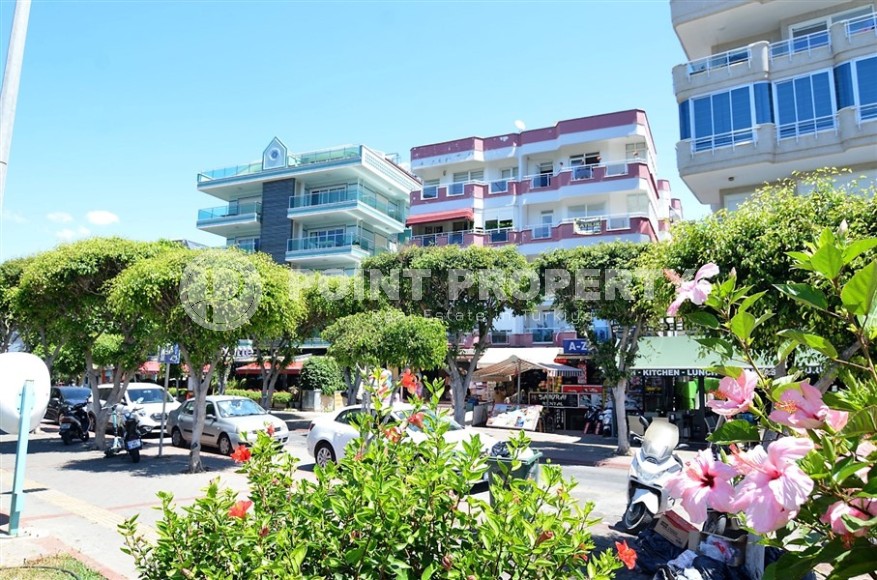 Apartment with a luxurious location opposite Cleopatra Beach, in the very center of Alanya-id-5475-photo-1