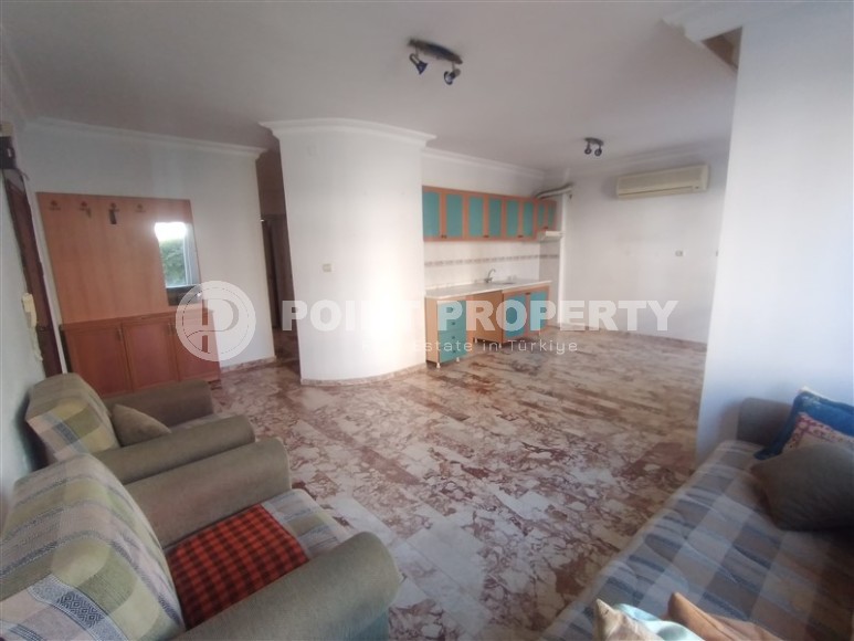 Partially furnished apartment with three bedrooms, in a well-maintained residential complex on the first coastline from the Mediterranean Sea, in the Mahmutlar area-id-5478-photo-6