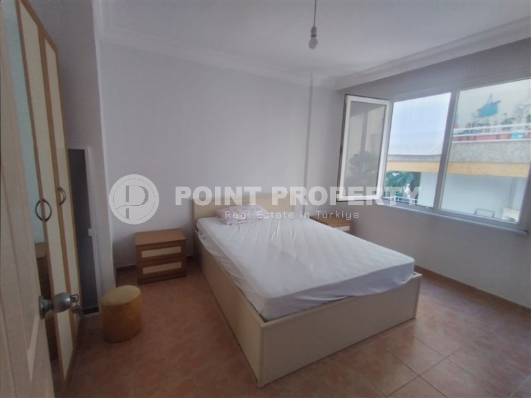 Partially furnished apartment with three bedrooms, in a well-maintained residential complex on the first coastline from the Mediterranean Sea, in the Mahmutlar area-id-5478-photo-7