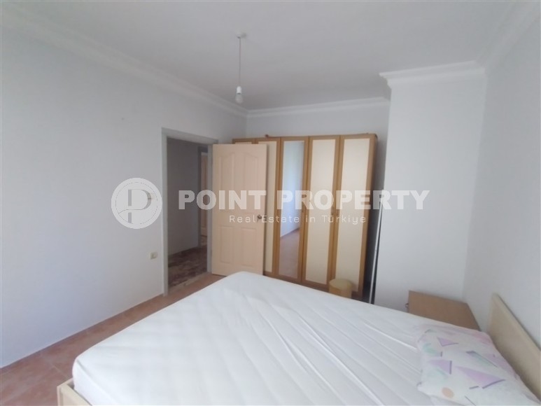 Partially furnished apartment with three bedrooms, in a well-maintained residential complex on the first coastline from the Mediterranean Sea, in the Mahmutlar area-id-5478-photo-8