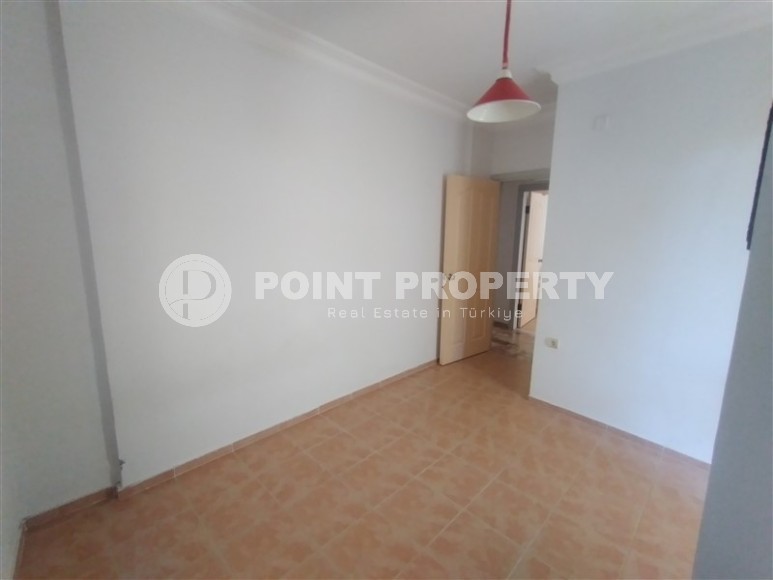 Partially furnished apartment with three bedrooms, in a well-maintained residential complex on the first coastline from the Mediterranean Sea, in the Mahmutlar area-id-5478-photo-10