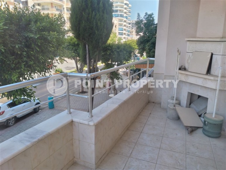 Partially furnished apartment with three bedrooms, in a well-maintained residential complex on the first coastline from the Mediterranean Sea, in the Mahmutlar area-id-5478-photo-17