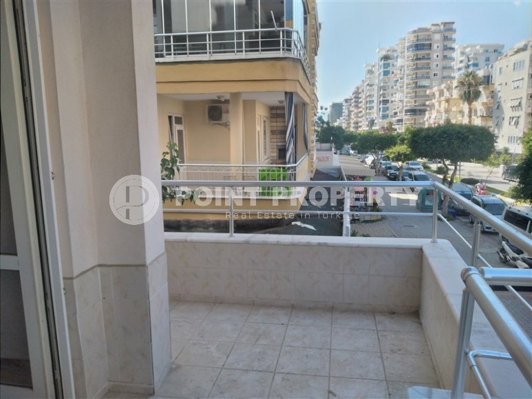 Partially furnished apartment with three bedrooms, in a well-maintained residential complex on the first coastline from the Mediterranean Sea, in the Mahmutlar area-id-5478-photo-18