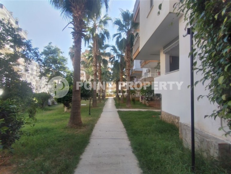 Partially furnished apartment with three bedrooms, in a well-maintained residential complex on the first coastline from the Mediterranean Sea, in the Mahmutlar area-id-5478-photo-22