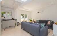 Bright, spacious apartment with new renovation, modern interior, stylish furniture and household appliances, 50 meters from Cleopatra Beach-id-5487-photo-1