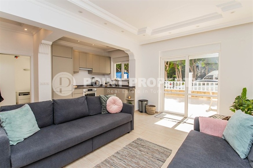 Bright, spacious apartment with new renovation, modern interior, stylish furniture and household appliances, 50 meters from Cleopatra Beach-id-5487-photo-2