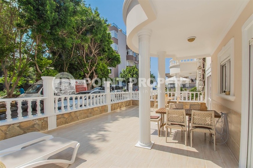 Bright, spacious apartment with new renovation, modern interior, stylish furniture and household appliances, 50 meters from Cleopatra Beach-id-5487-photo-12