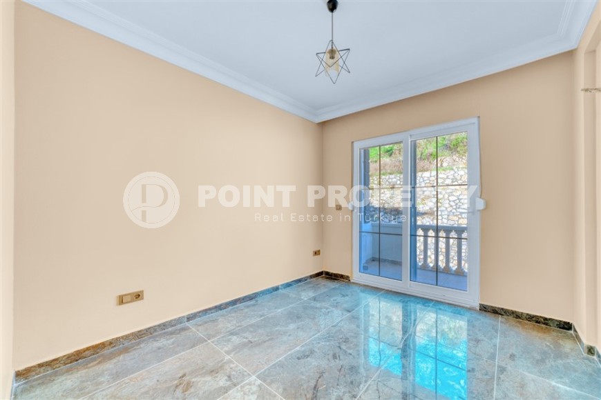 Апартаменты 4+1 в таунхаусе  с новым качественным ремонтом, в элитном районе Аланьи - Бекташ-id-5490-фото-10