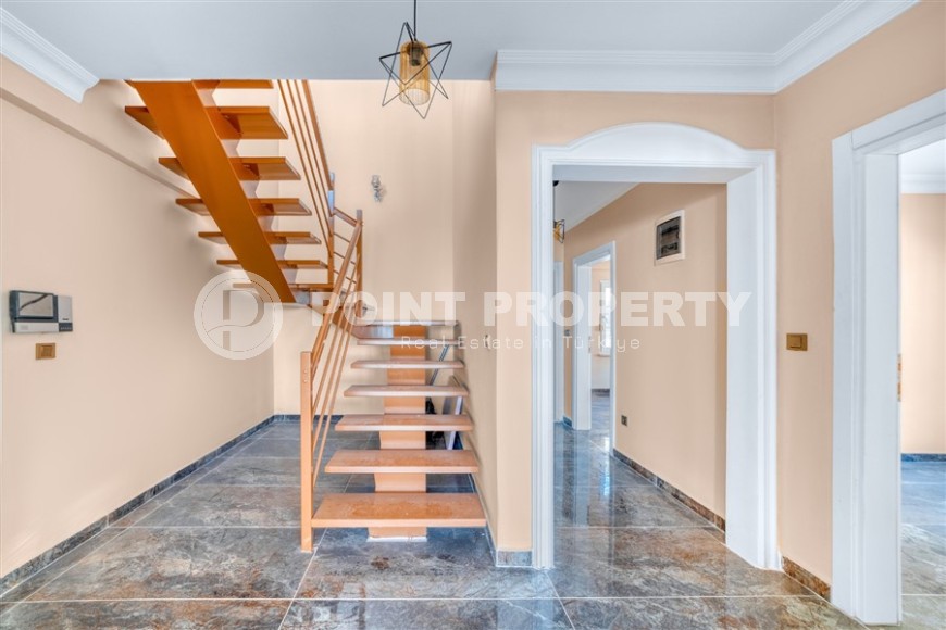 Апартаменты 4+1 в таунхаусе  с новым качественным ремонтом, в элитном районе Аланьи - Бекташ-id-5490-фото-13